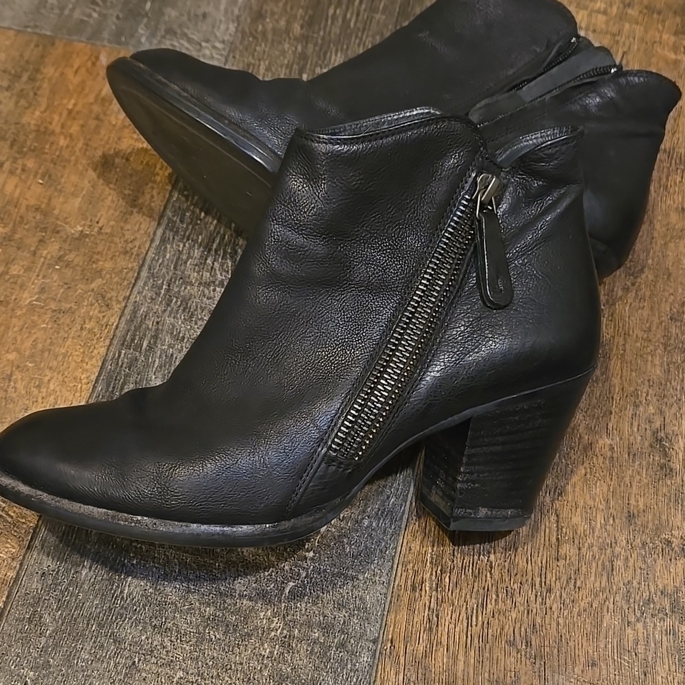 Paul Green Aubrey Black Leather Ankle Booties - Picture 6 of 13